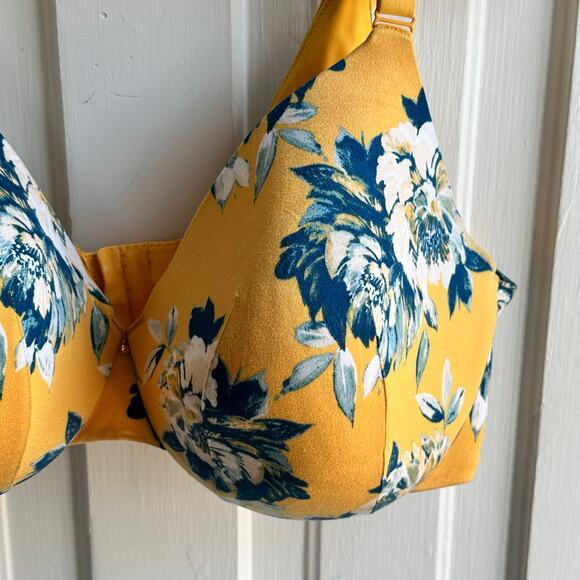 Cacique Lightly Lined Floral Full Coverage Underwire Bra - Picture 4 of 8